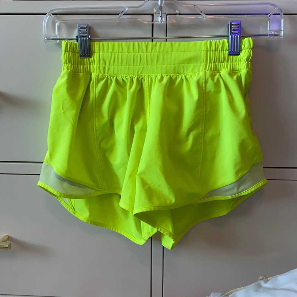 Lululemon size 4 tall neon yellow hotty hots